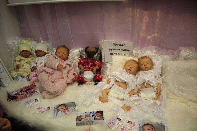 Дом, где бывают куклы. Выставка кукол на Тишинке 2012