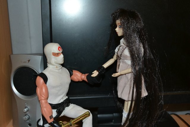 Драма, разыгравшаяся на моем столе. Вия - девушка J-doll от Jun Planning и Киншин (Сердце меча) от Hasbro | Бэйбики Драма, разыгравшаяся на моем столе. Вия - девушка J-doll от Jun Planning и Киншин (Сердце меча) от Hasbro