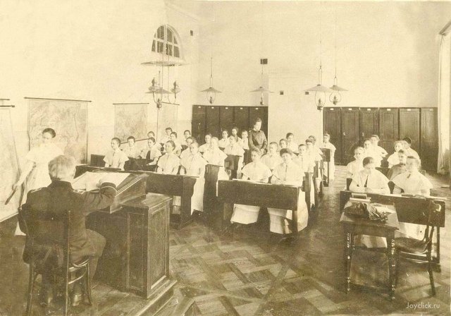 Ко Дню знаний. Из истории женского образования в России