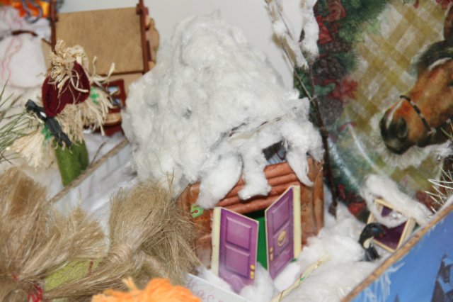 Необычные снеговики из обыденных вещей своими руками