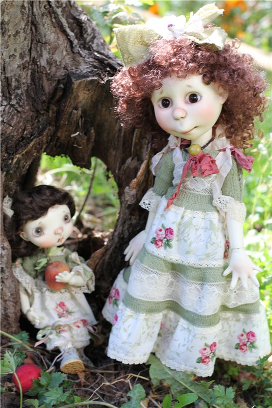 Как Серафима и Берта запах осенних яблок искали. (Marta and Glum by Connie Lowe)