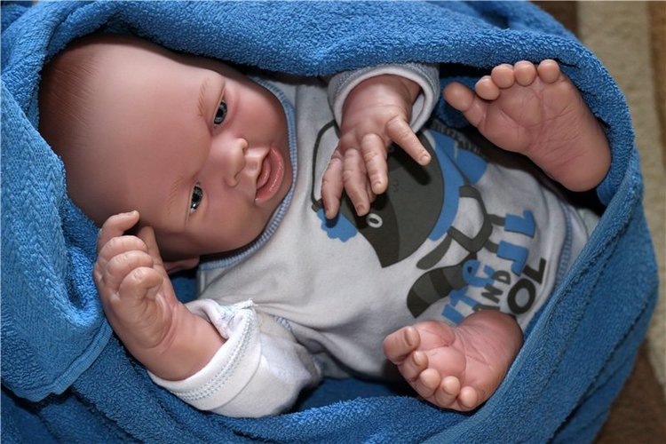 Девочка или мальчик, кукла Berenguer коллекция Bebe Real Collection Валентина (фото 7)