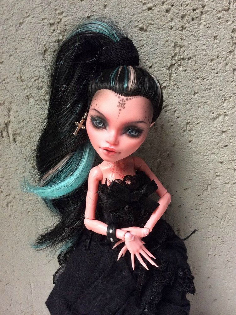 Новые перерисовки Monster High