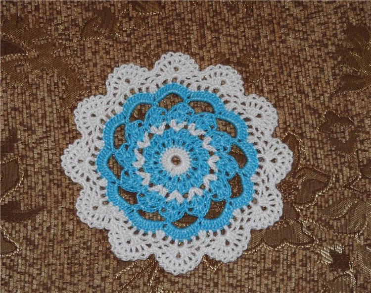 Коллекция вязаных салфеток или как же я люблю вязать. Часть 2 (фото 7)