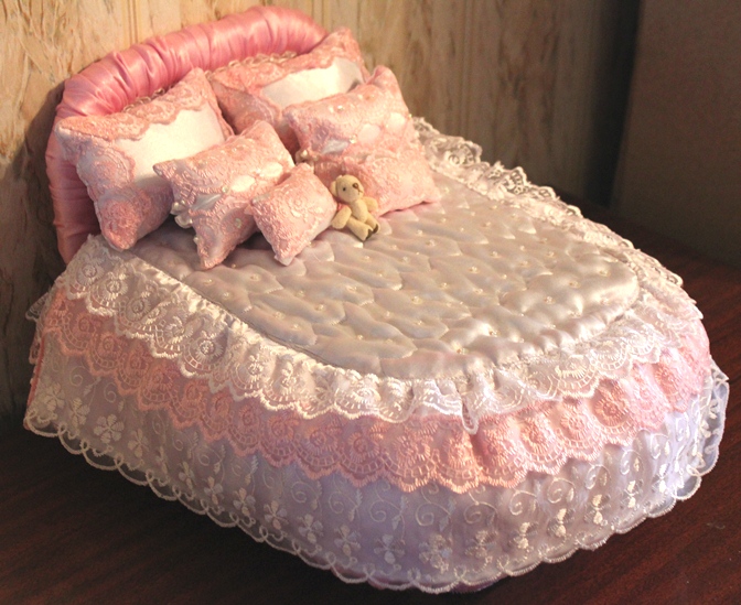 Как сделать кровать для куклы Барби и Монстр Хай своими руками # dolls bed DIY
