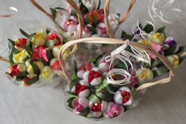 Еще несколько букетиков к праздникам