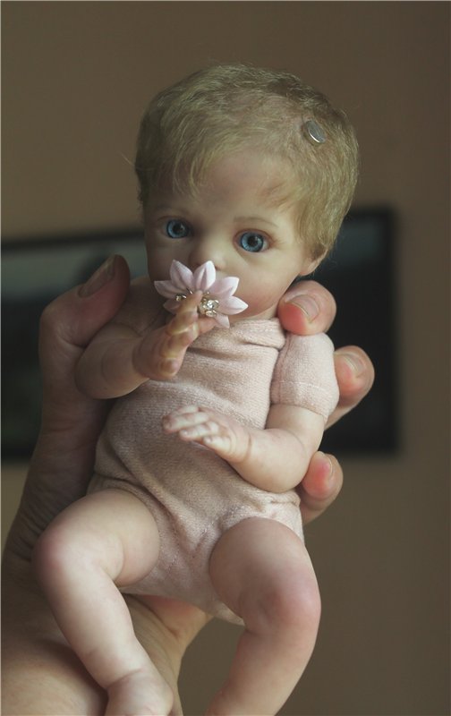 Кукла реборн Nessa. Дюймовочка (фото 2)