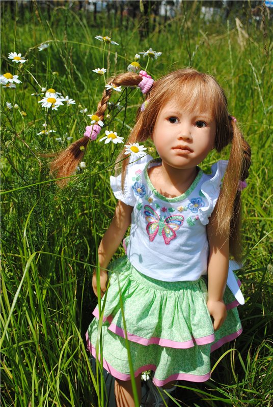 Летняя прогулка милой девочки Паулы Heidi Plusczok