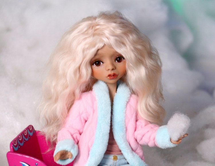 Новогоднее настроение в ноябрьский дождь. Шарнирная кукла (фото 2)