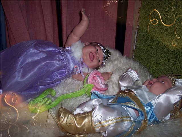 Золушка. Старая сказка на новый лад в исполнении малышей Berenguer