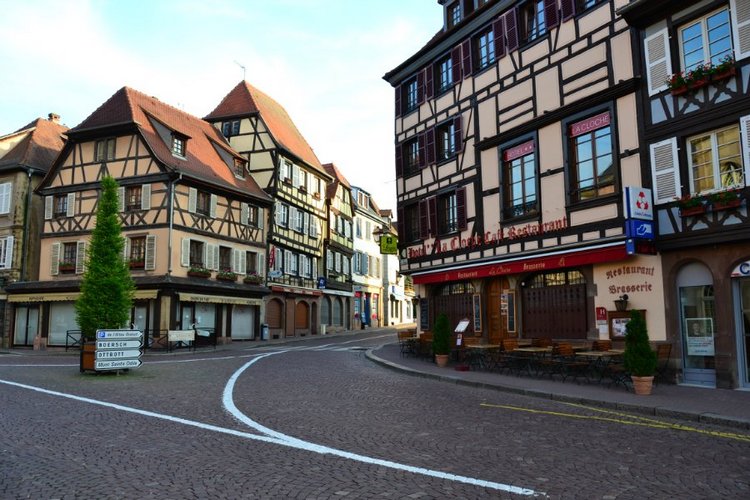 Очарование стринных французских городов