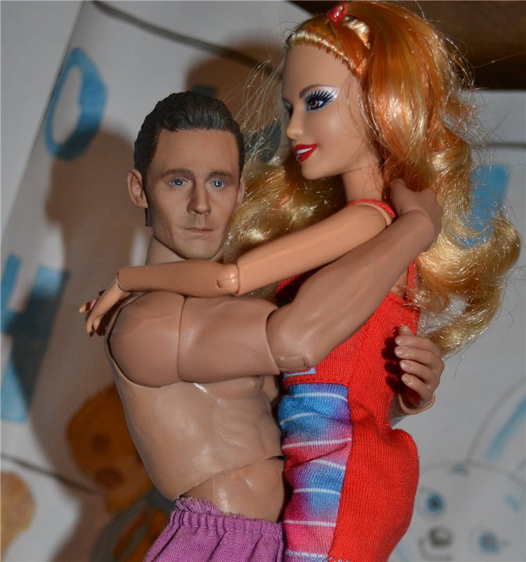 Том Хиддлстон в миниатюре! Уже дома! Ура