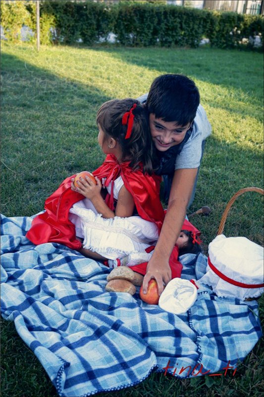 Кукла и ее девочка...Little red riding hood. Часть первая (городская)