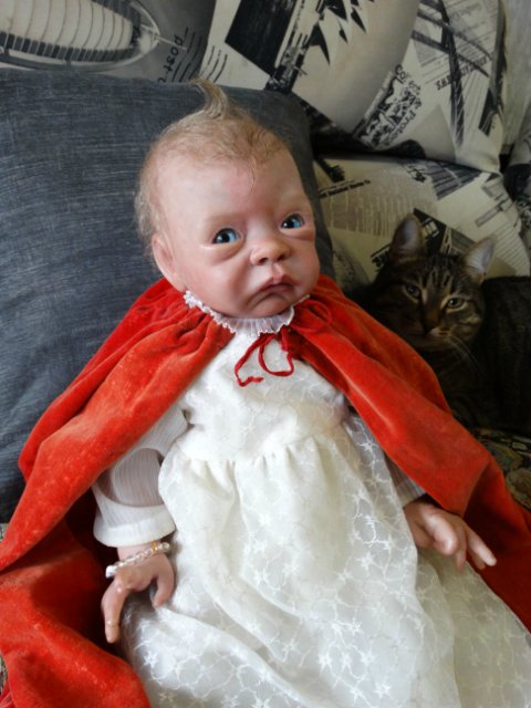 Малышка реборн Пейдж примеряет крестильное платье