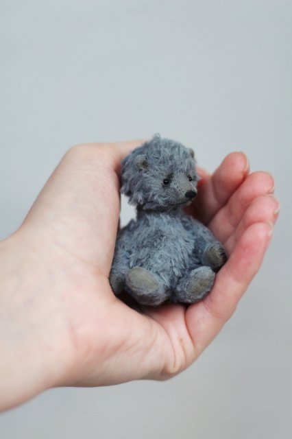 Миниатюрный мишка Дождик. Авторская игрушка ручной работы Татьяны Матляк (фото 7)