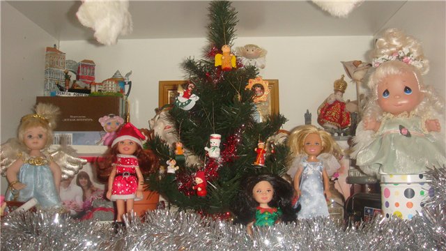 Наши куклы в ожидании Нового года
