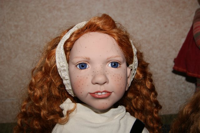 Кто стучится в дверь ко мне с толстой сумкой на ремне