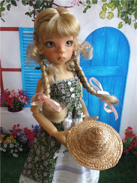 Баварская фройляйн Лайла или украинская доярочка Леся от Kaye Wiggs (фото 2)