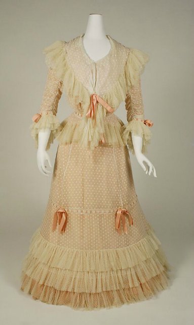 Для тех, кто в поиске или Каждый охотник желает знать. Викторианские и эдвардианские наряды