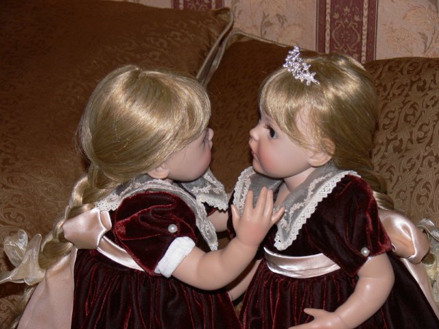 Сладкие палочки TWIX или сестренки куколки ARTISTA