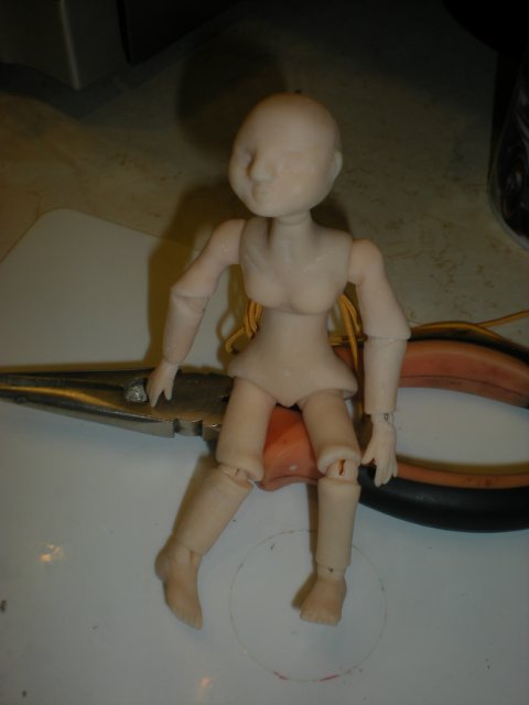 Очередная "моя первая шарнирная кукла"