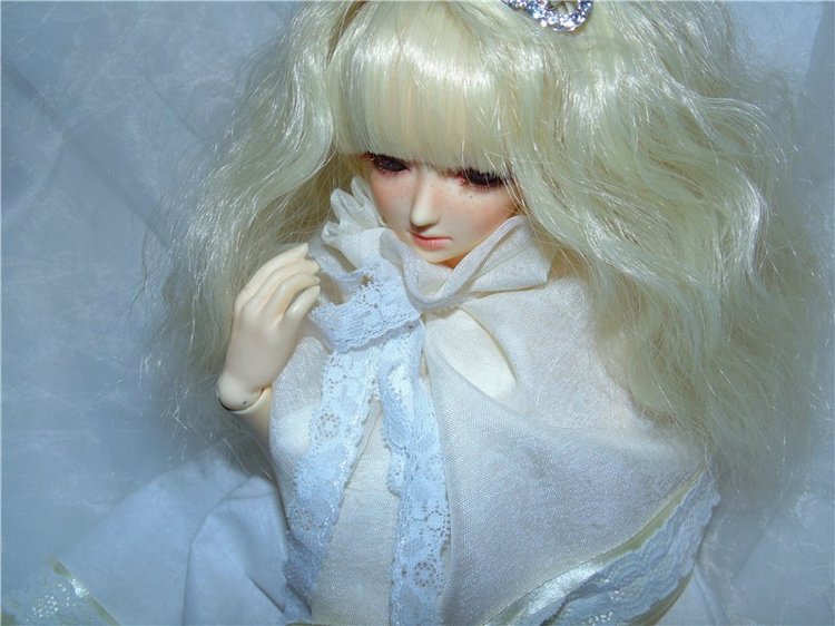 Каждая принцесса желает быть красивой.. или.. Принцесса Облаков примеряет наряд