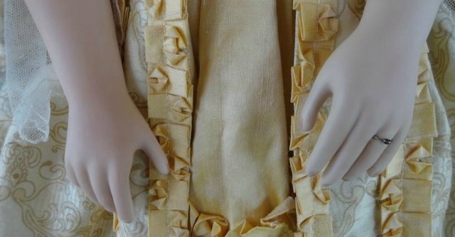 Часть 2: Прекрасная Дама эпохи Рококо. Кукла из фарфора Мишель Баркер