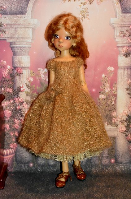 Весеннее настроение. Платья для кукол Kaye Wiggs