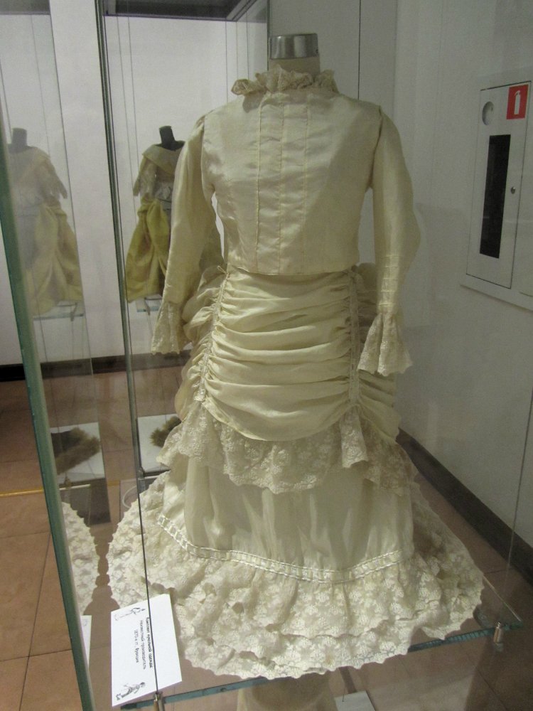 «Мода по-взрослому. Истории из кукольного гардероба» - выставка в Музее-заповеднике «Царицыно» - продолжение - 5-ый зал.