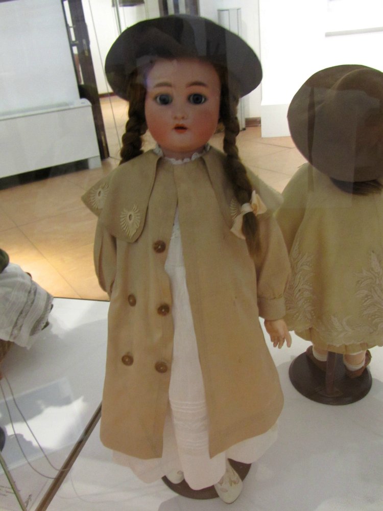 «Мода по-взрослому. Истории из кукольного гардероба» - выставка в Музее-заповеднике «Царицыно» - продолжение - 4-ый зал.