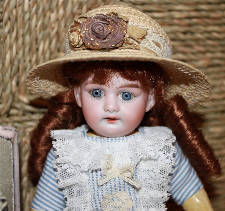 Подарок для антикварной куколки Марсельки (фото 2)
