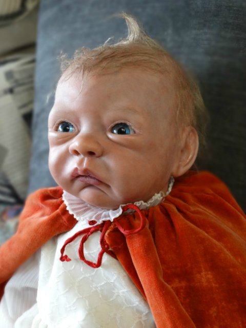 Малышка реборн Пейдж примеряет крестильное платье