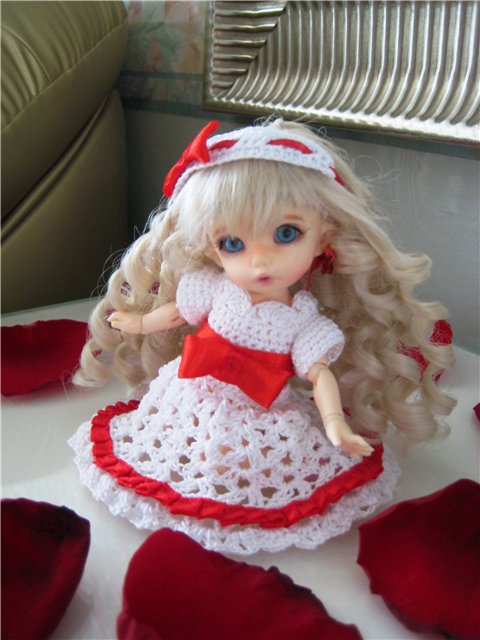 Кармэн станцевала Бэкки, получив платье от Alen-kA (фото 7)