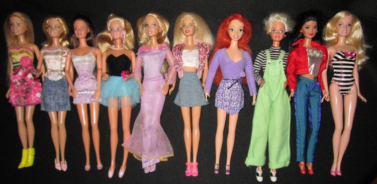 «Эффект насмотренности» или 200 фирменных кукольных нарядов | Бэйбики «Эффект насмотренности» или 200 фирменных кукольных нарядов