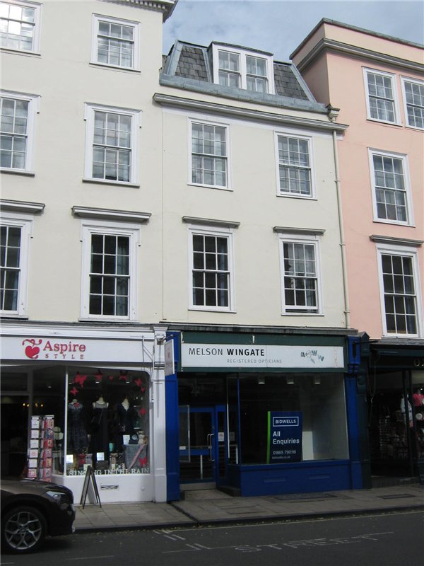 По следам Алисы и белого кролика