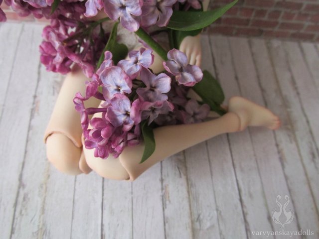 Шарнирная кукла Изабэль, дева в сирени (фото 4)