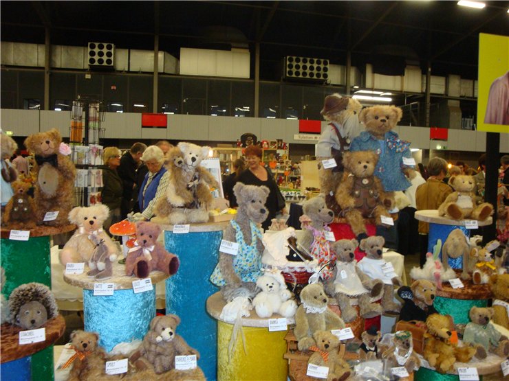 Международная выставка кукол в Ahoy Rotterdam (Нидерланды) 28-29 октября 2011 г. Часть вторая | Бэйбики Международная выставка кукол в Ahoy Rotterdam (Нидерланды) 28-29 октября 2011 г. Часть вторая (фото 2)