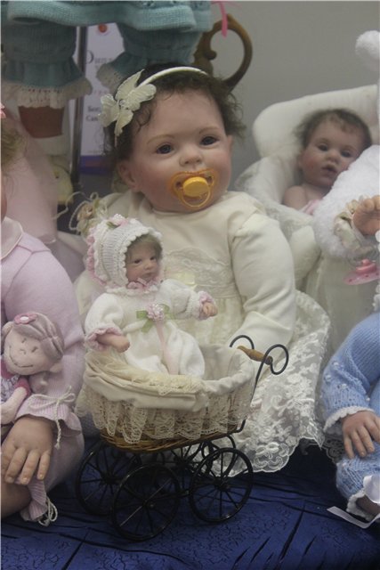 Картинки с выставки "Время кукол"