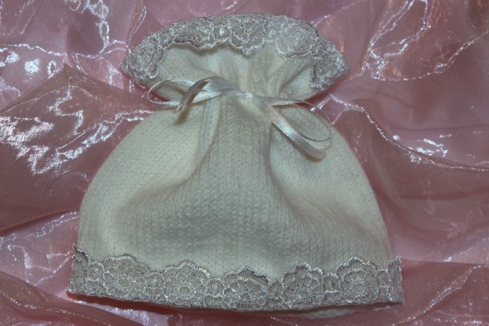 Вязаный комплект для маленькой куколки-принцессы (фото 8)