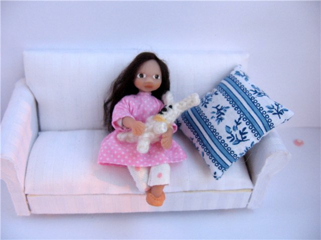 Малышка с зайчиком. Мини кукла (фото 4)