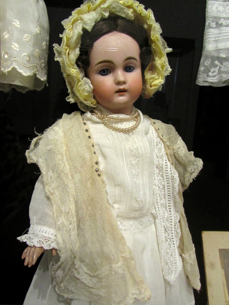 «Мода по-взрослому. Истории из кукольного гардероба» - выставка в Музее-заповеднике «Царицыно» - продолжение - 3-ий зал.