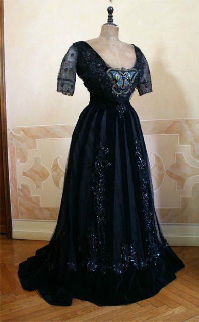 Для тех, кто в поиске или Каждый охотник желает знать. Викторианские и эдвардианские наряды