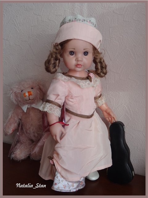 Маленькая скрипачка - девочка из Вены от Gotz