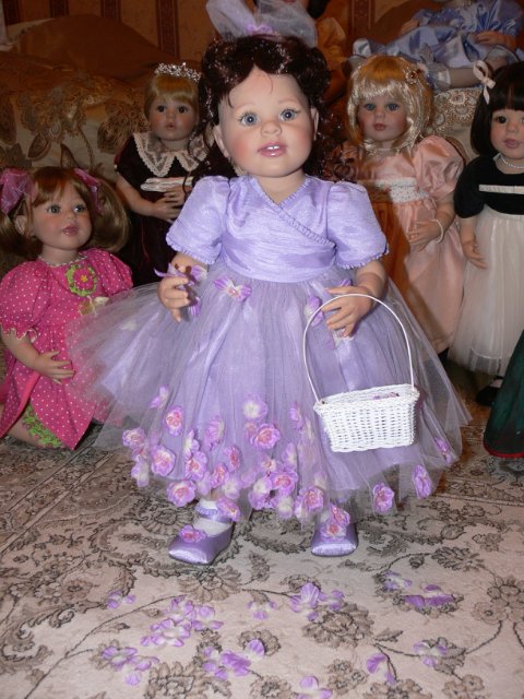 Новенькая Artista doll. по имени Цветочница