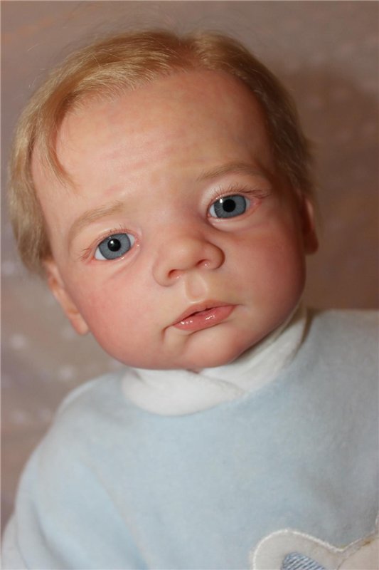 Мальчишка реборн Илюшка из молда Карлотта (фото 5)