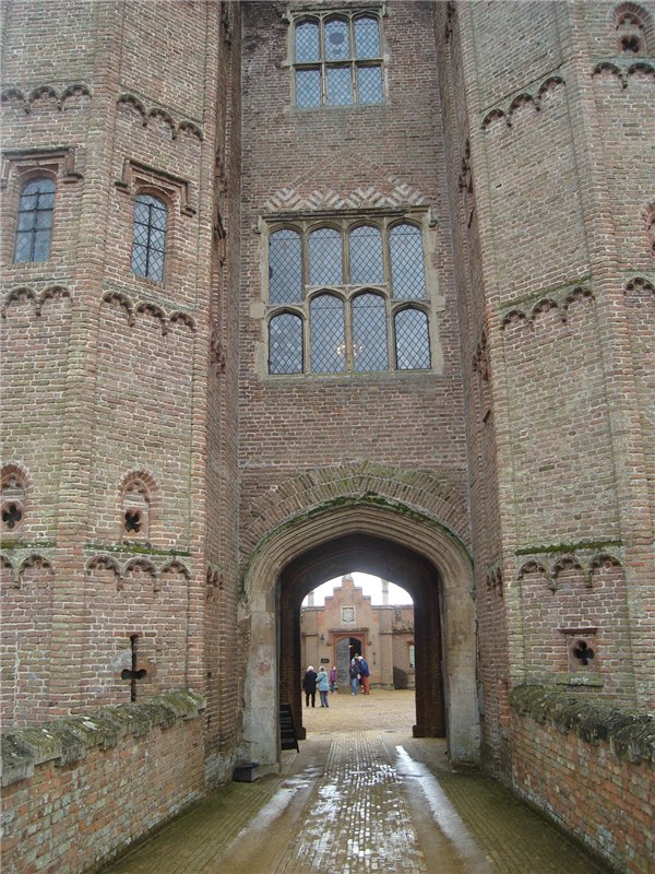 Небольшой замок или большой дом (фото 9)