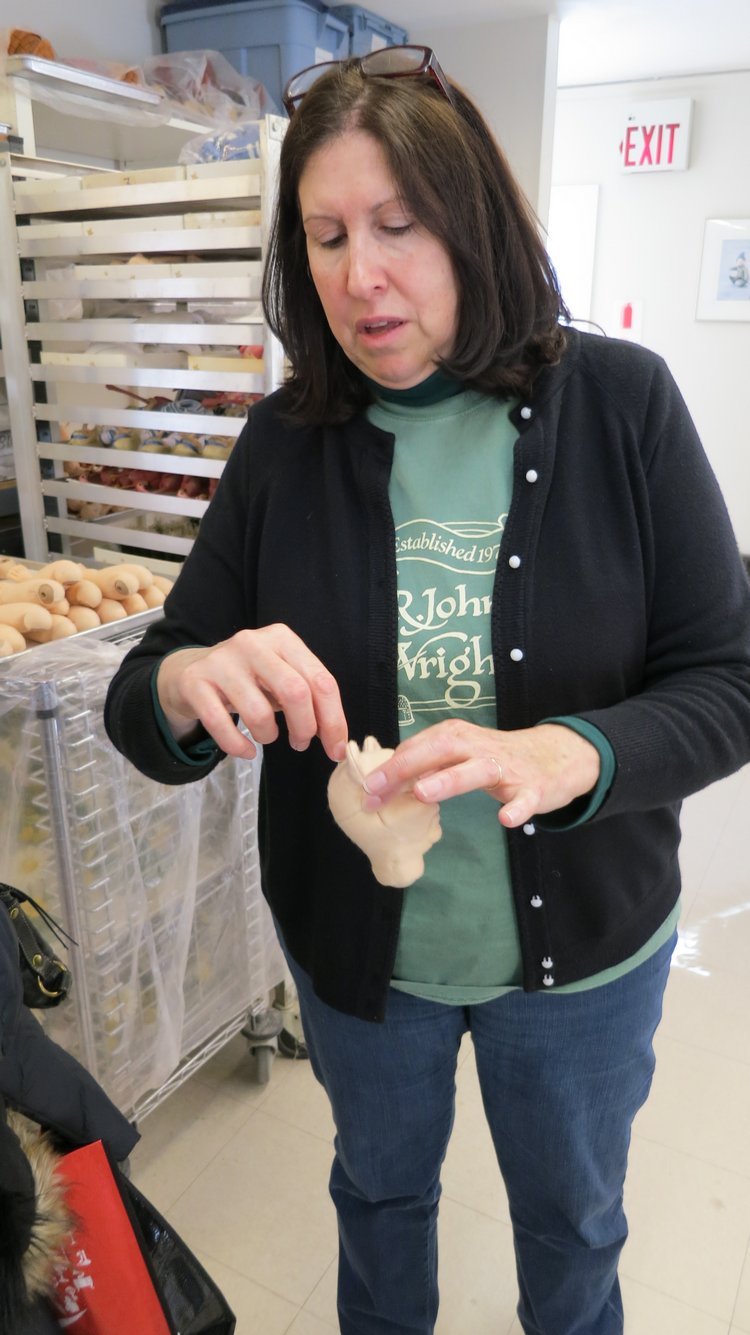 Впервые за 40 лет. День открытых дверей на кукольной фабрике R John Wright. Часть четвертая: Процесс производства. Окончание