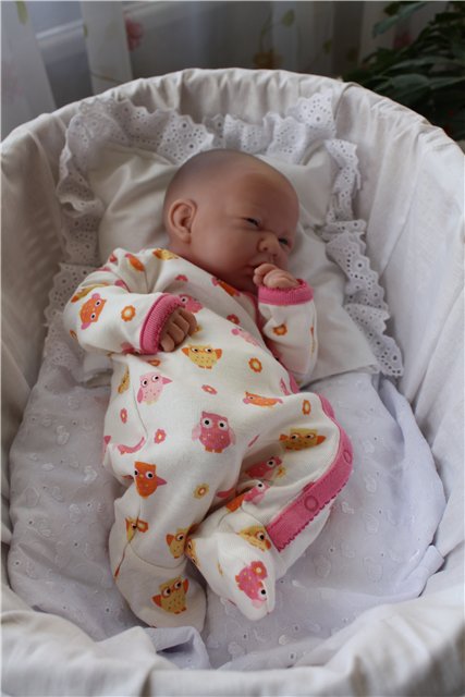 Новая вязалочка и колыбелька для куклы (фото 5)