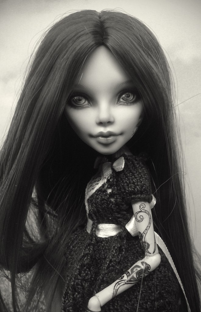 Я рисую, куклам лица я рисую