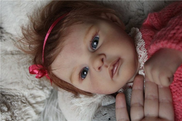 Моя серьезная малышка реборн Оуэн (фото 3)